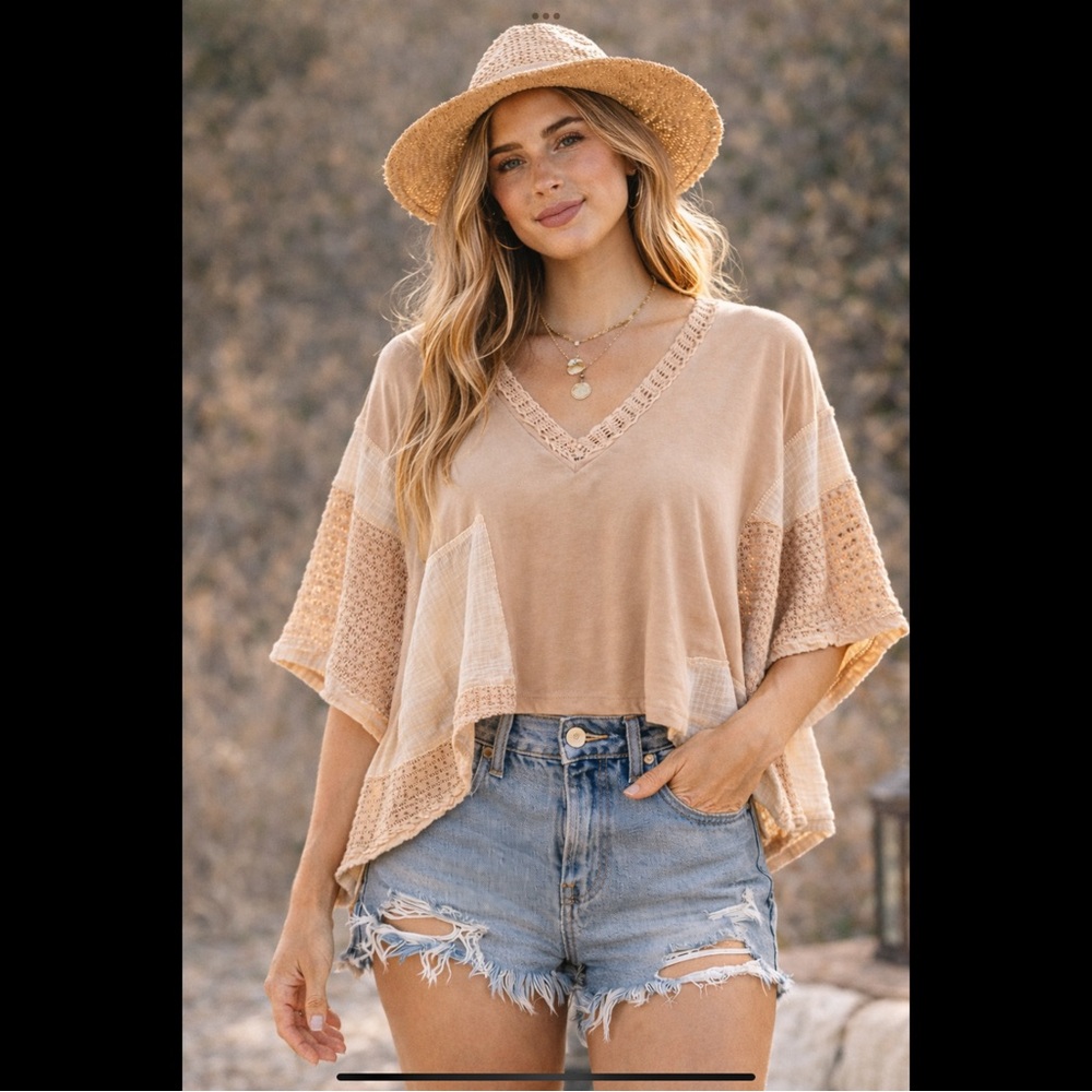 POL Boho Oversized Patchwork Top Flowy Crochet V-… - image 1